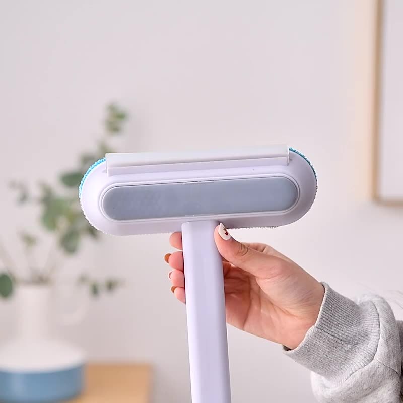 CalmaClean™ 4-in-1 Pet Hair Brush